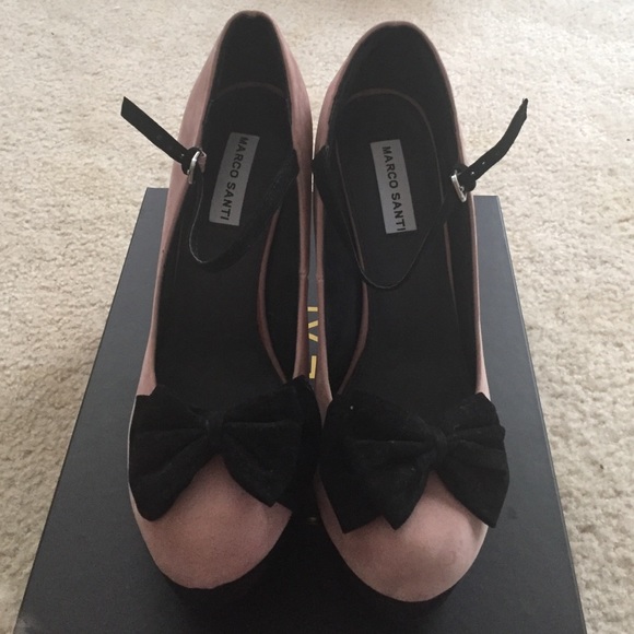 Marco Santi 10 nude/black heels in faux suede