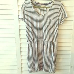 Lou & Grey T shirt dress blue and white size M