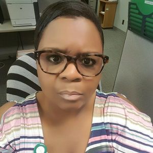 Meet your Posher, Shellie