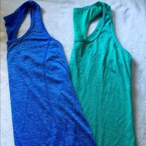 Bundle of two work out tank tops!