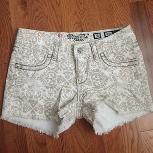 Super cute Miss Me shorts
