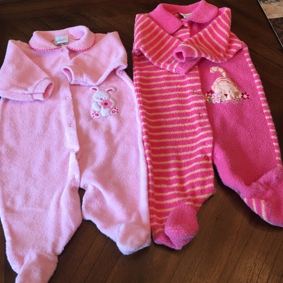 2 piece bundle fuzzy cotton sleepers size 3-6 mos.