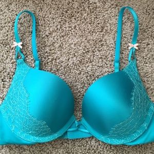 NWOT Teal Victoria's Secret Bombshell Bra 32A