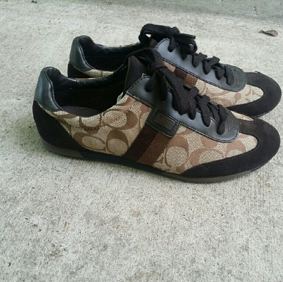 COACH SHOES  wonr once EXCELLENT CONDITION SZ 8.5
