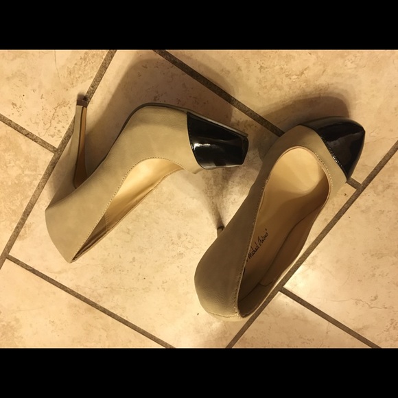 NEVER WORN!! Buckle Heels!