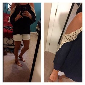 Navy, sheer-, hi/low, cold shoulder top