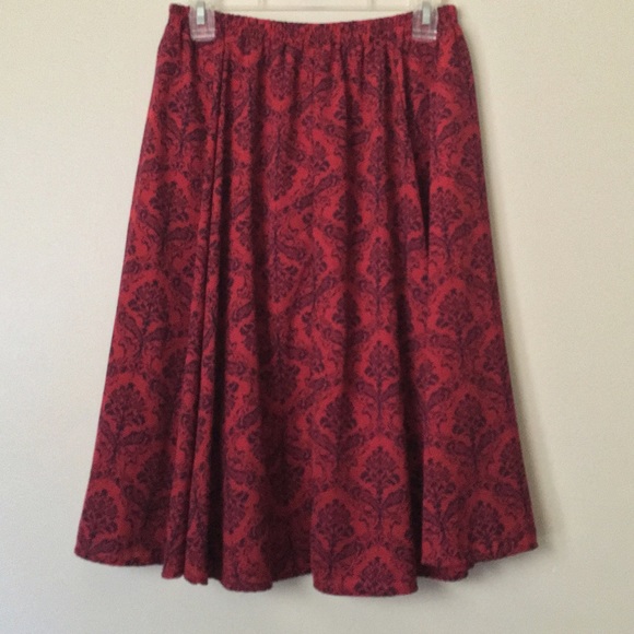✨Red and Navy Paisley Full Skirt✨