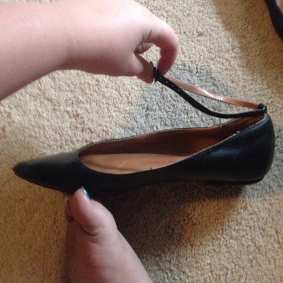 Black Gap Flats with Ankle Strap - Picture 2 of 4