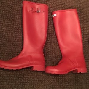 red hunter rain boots, size 10, barely worn
