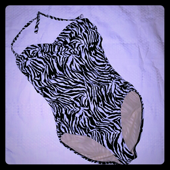 Shape FX one piece swimsuit.  Worn 1 time.