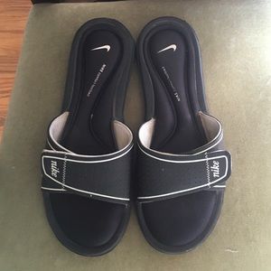 Nike Woman Comfort Slides