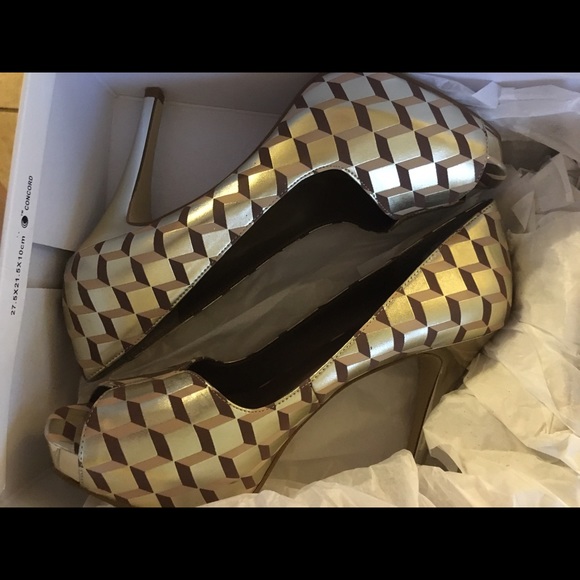 NEVER WORN!!! Nine West Heels!!