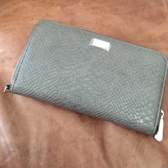 All about the Benjamin's wallet