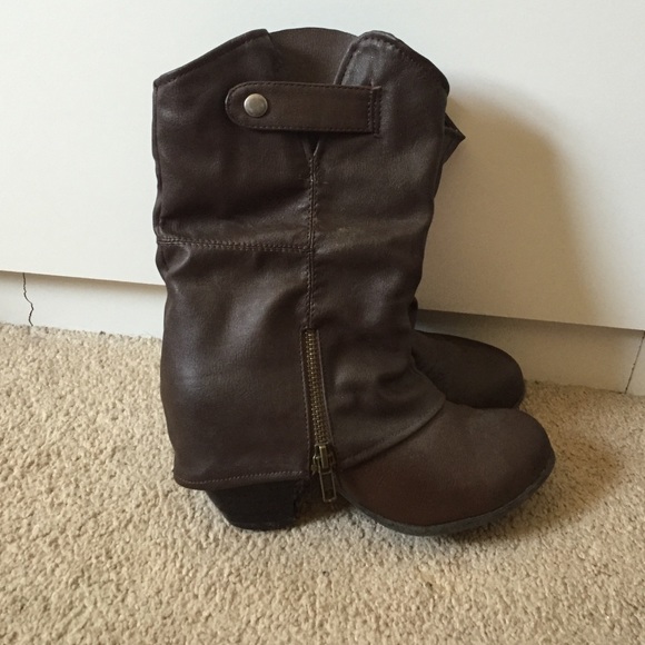 Dark brown booties