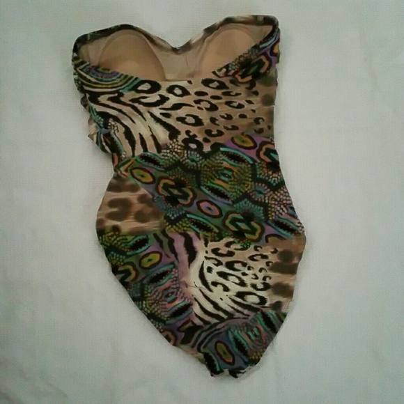 Beautiful animal print one piece swimsuit - Picture 2 of 2