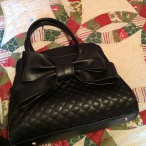 Bow purse black with several inside pockets