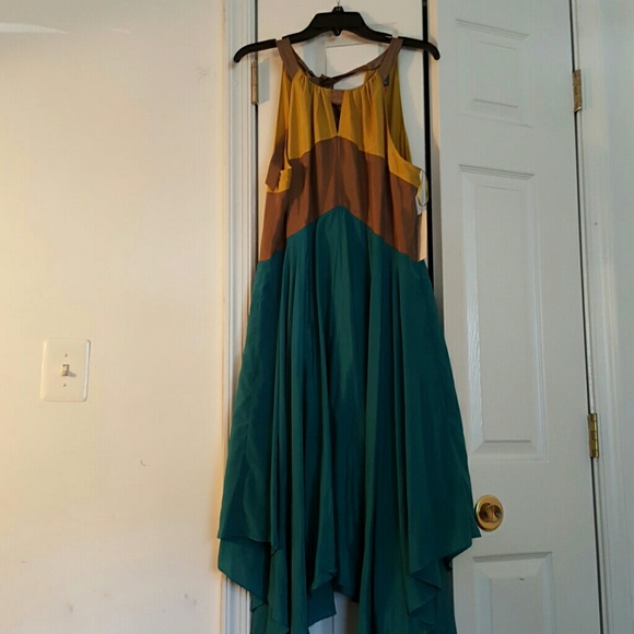 Suze 12 Vince Camuto sundress