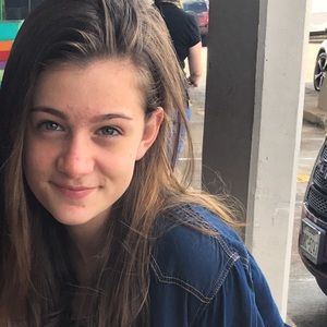 Meet your Posher, Ava