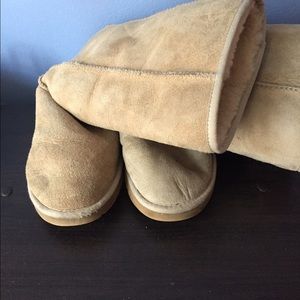 UGGS - Tall Sand