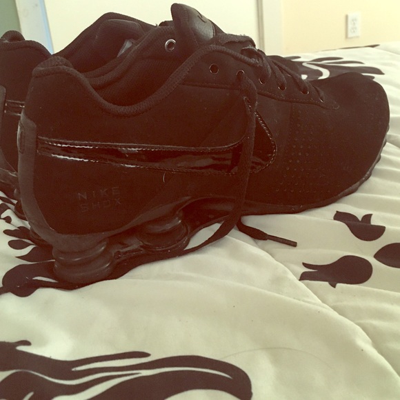 Men's Nike shocks