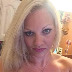 Meet your Posher, Valerie