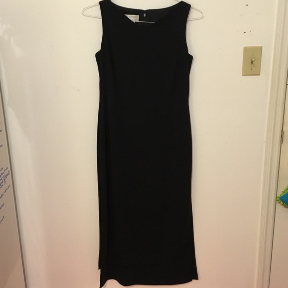 Black Dress - Picture 1 of 3