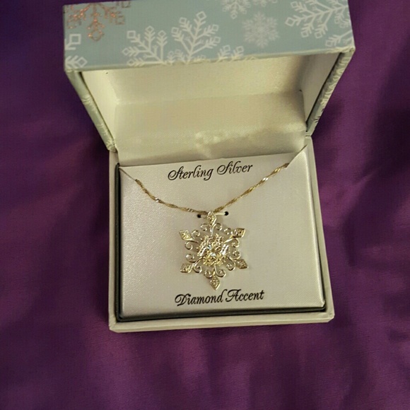 Sterling silver snowflake necklace