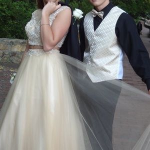 Beautiful two piece prom dress