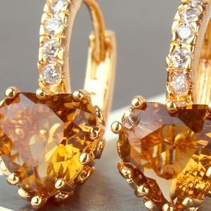Smoky Crystal 18k gf Swarovski accents 💛earring💛