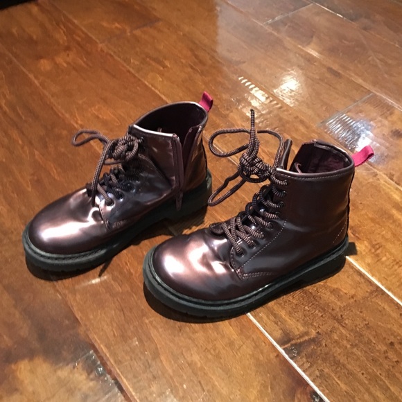 Ankle boots metallic pink