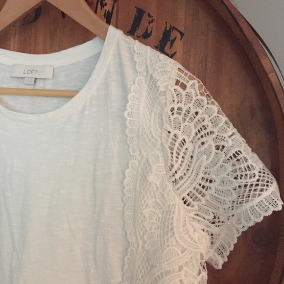LOFT Lace Sleeve tee Ivory