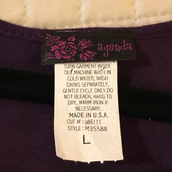 Beautiful AGENDA purple emroidered LS knit top - Picture 3 of 4