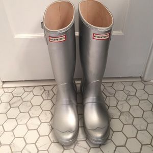 Women's Size 7 Silver Tall Hunter Rain Boots