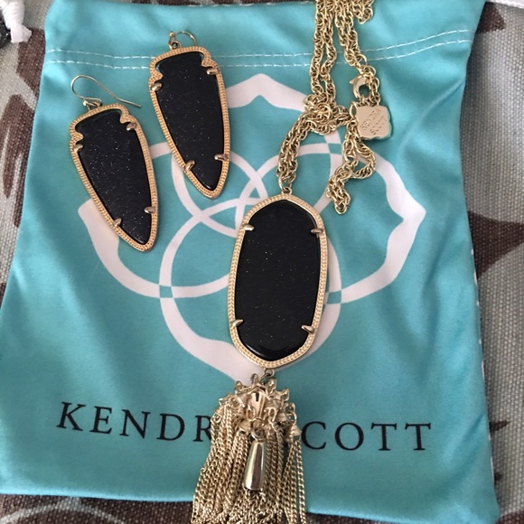 🎉🎉 SOLD!!! 🎉🎉 Blue goldstone set