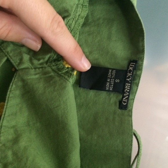 Embroidered Tank - Picture 4 of 4