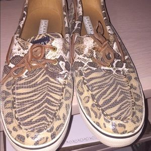 AUTHENTIC Sperry boater shoes!