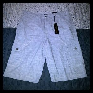 HELIX Men's Cargo shorts NWT