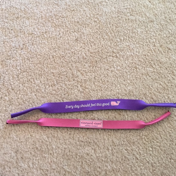 Glasses holder