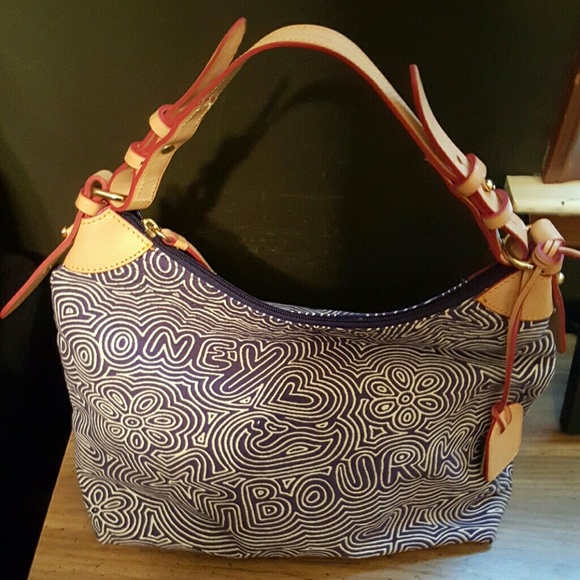 Almost new Dooney and Bourke purse