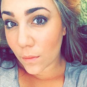 Meet your Posher, Camille