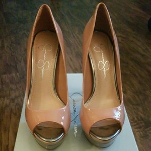 Jessica Simpson Sheri Pump Size 6
