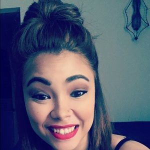 Meet your Posher, Jasmine