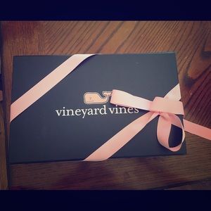 Vineyard Vine gift box w/ matching tissue paper