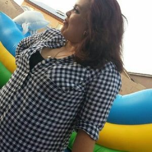 Meet your Posher, Cynthia