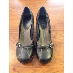 Black Mudd high heels