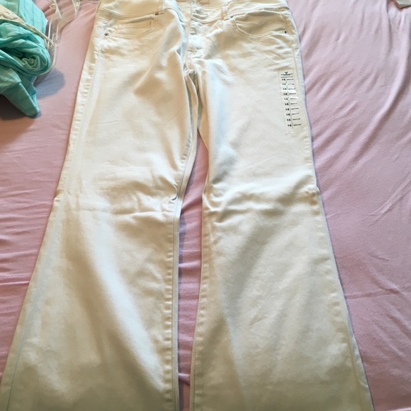 American eagle white jeans