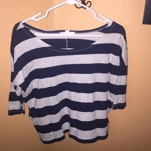 Over the shoulder crop tee