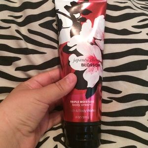 Japanese cherry blossom body cream