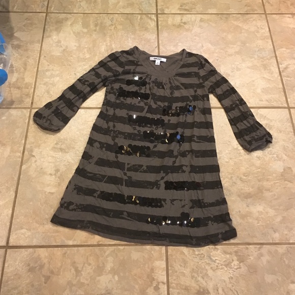 Two tone gray sequin three quarter sleeve top - Picture 1 of 1