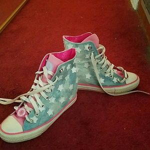 SUPER CUTE AND FUN!! Daddys Money Secret Wedges.